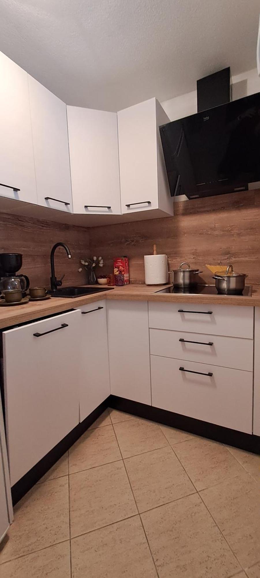 Apartmani Mersol 宁 外观 照片